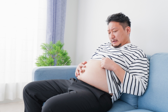 夏なのに太るのはなぜ？ぽっちゃり男性が陥りがちな「5つの夏太り習慣」と解消法